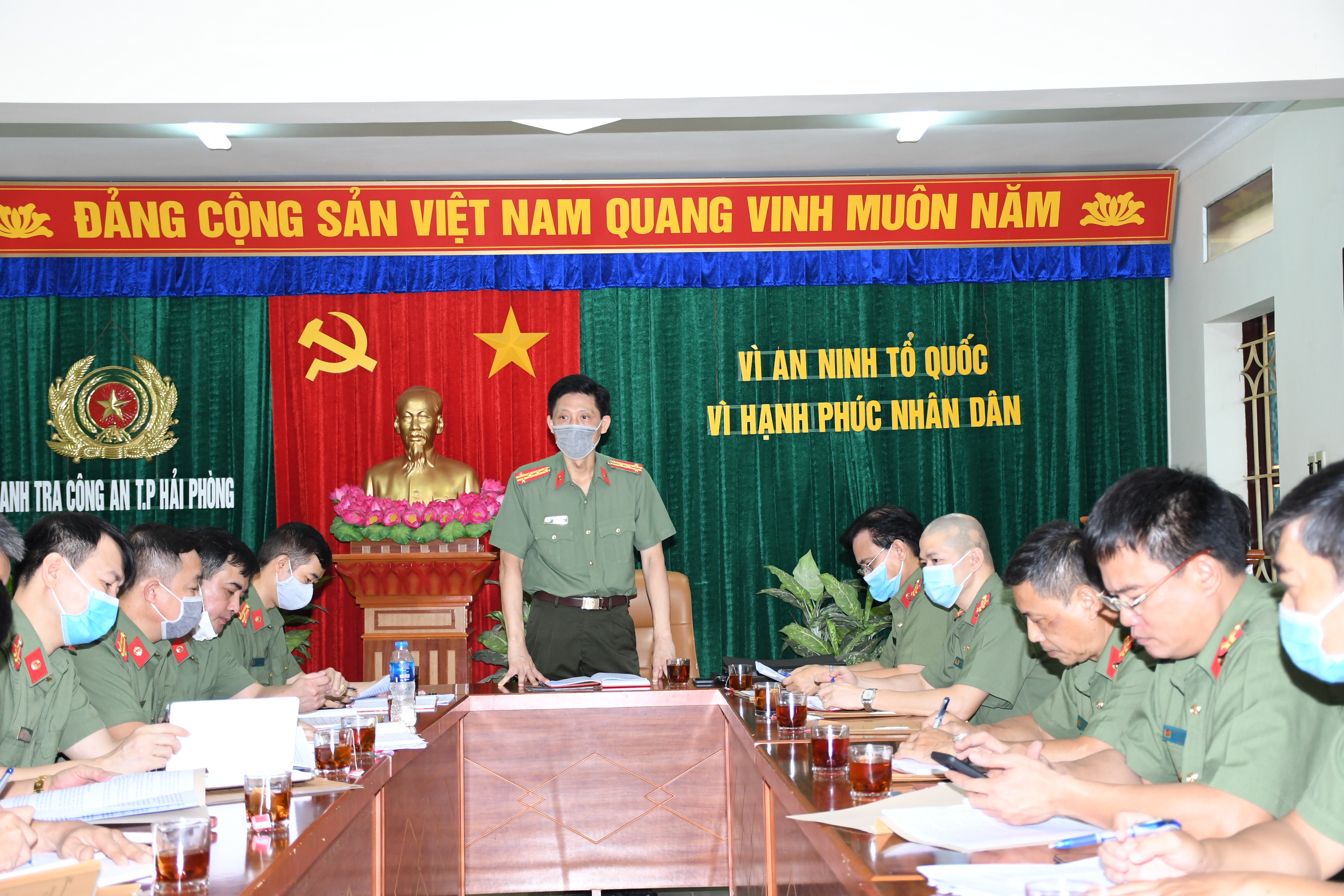 Kiểm tra công tác 6 tháng tại Công an huyện An Lão và Phòng Thanh tra